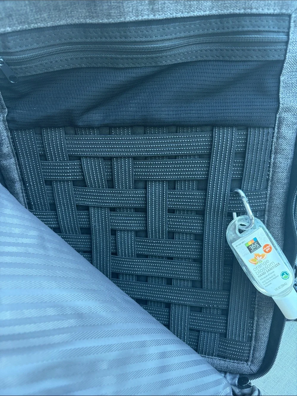 Men's Minimalist Gray Backpack - Slim Daily Bag